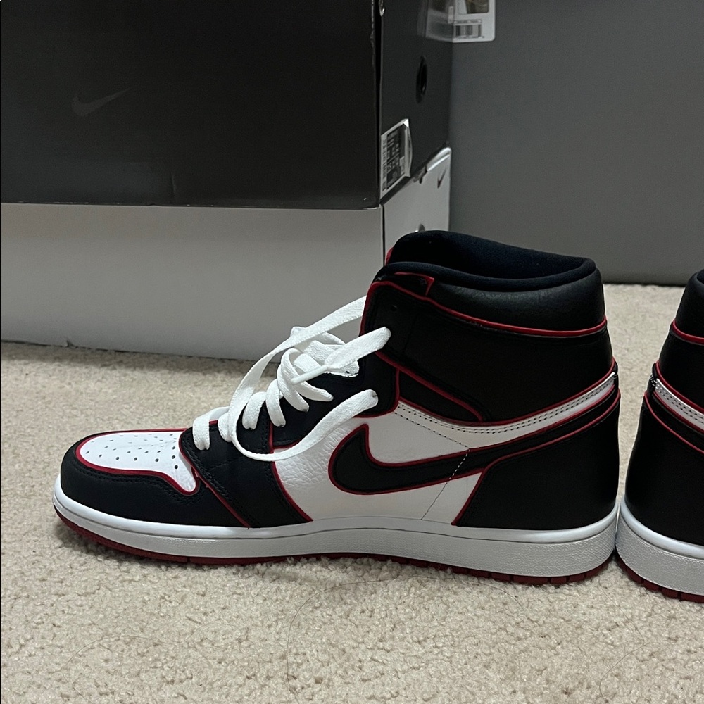 Blood line Jordan retro 1 Black and White High-Top Sneakers - Picture 7 of 9